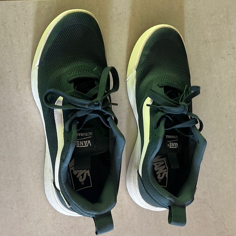 Vans Ultrarange. Ultracush lite. Excellent condition.